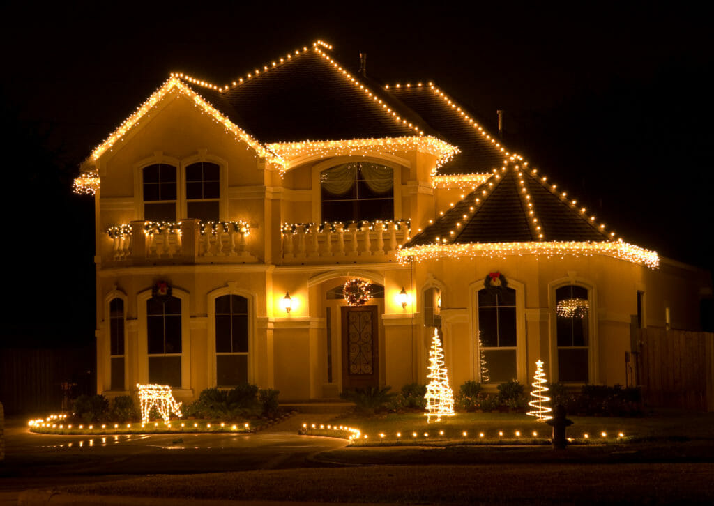Is There A Value In Hiring A Professional Holiday Lighting Service ...